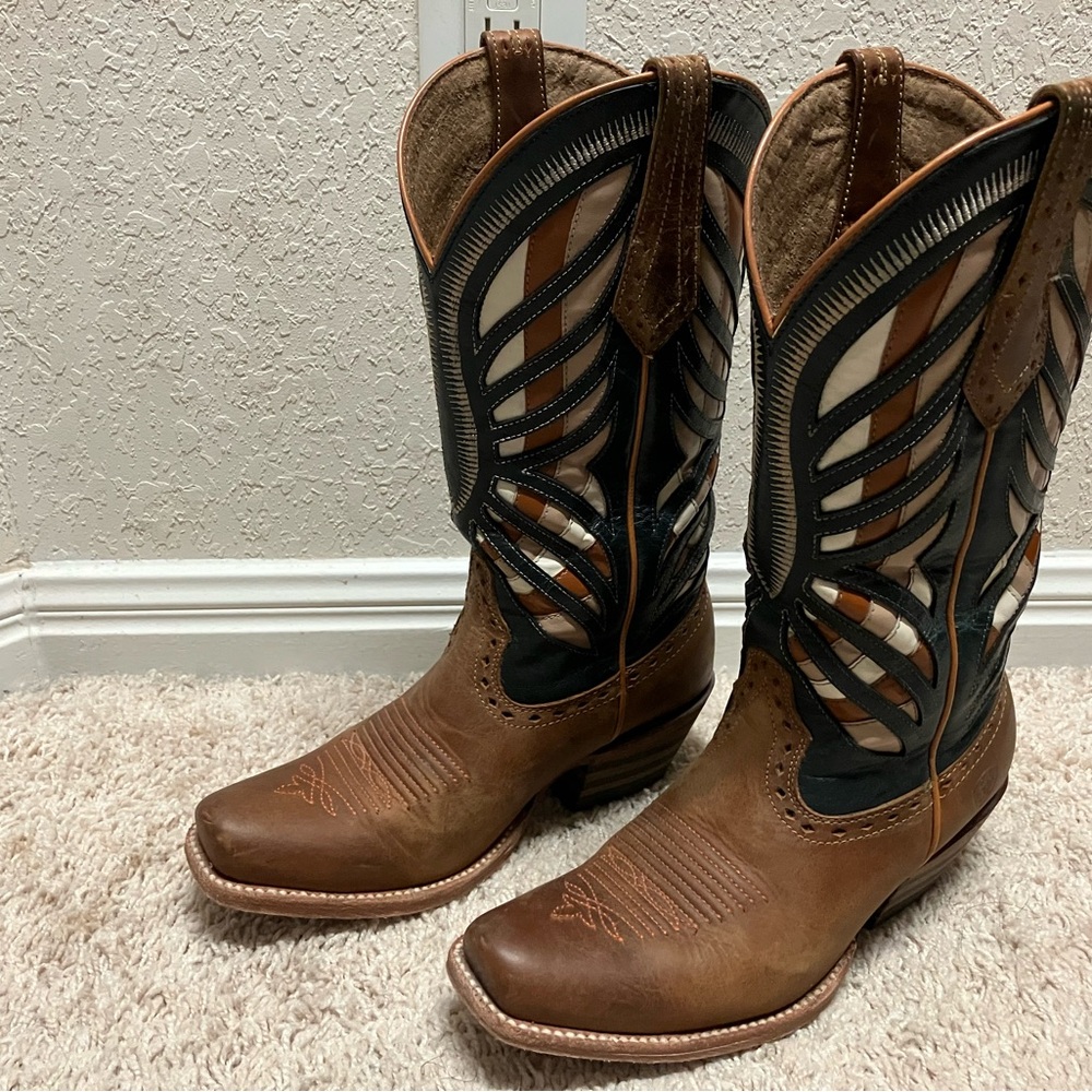 Ariat Brown and Black Cowgirl Cowboy Boots Butterfly 5.5 B